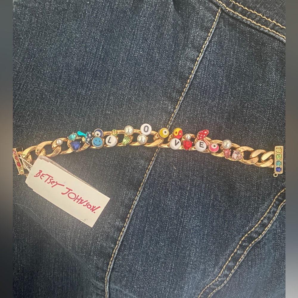NWT Betsey Johnson Love Link Peace Mushroom Chain Magnetic Clasp Gold Tone